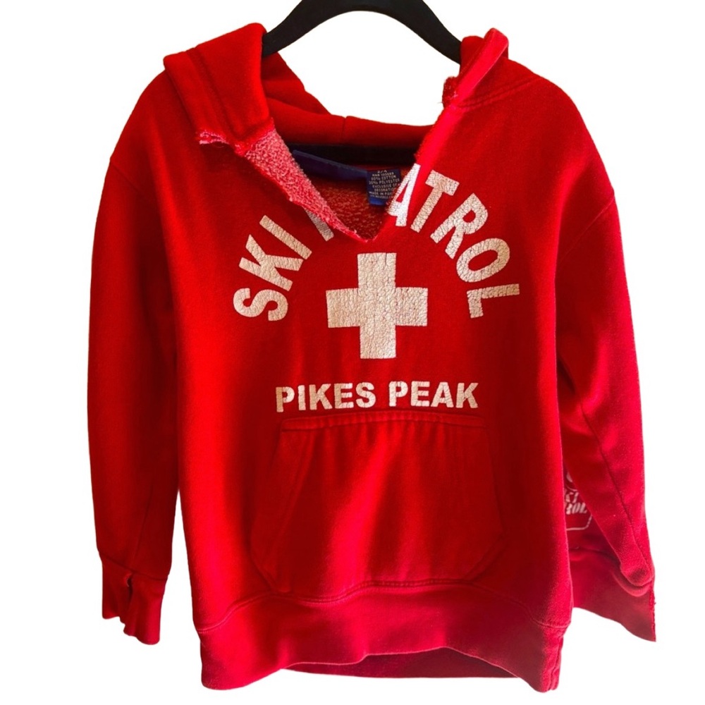 COZY SKI PATROL SWEATSHIRT. Unisex toddler in great condition! size 2-4y